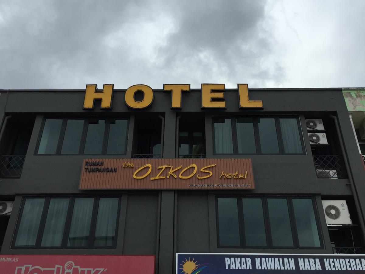 The Oikos Hotel Понтиан Кечил Екстериор снимка