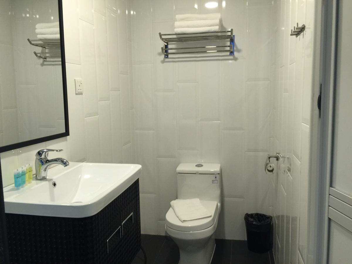 The Oikos Hotel Понтиан Кечил Екстериор снимка