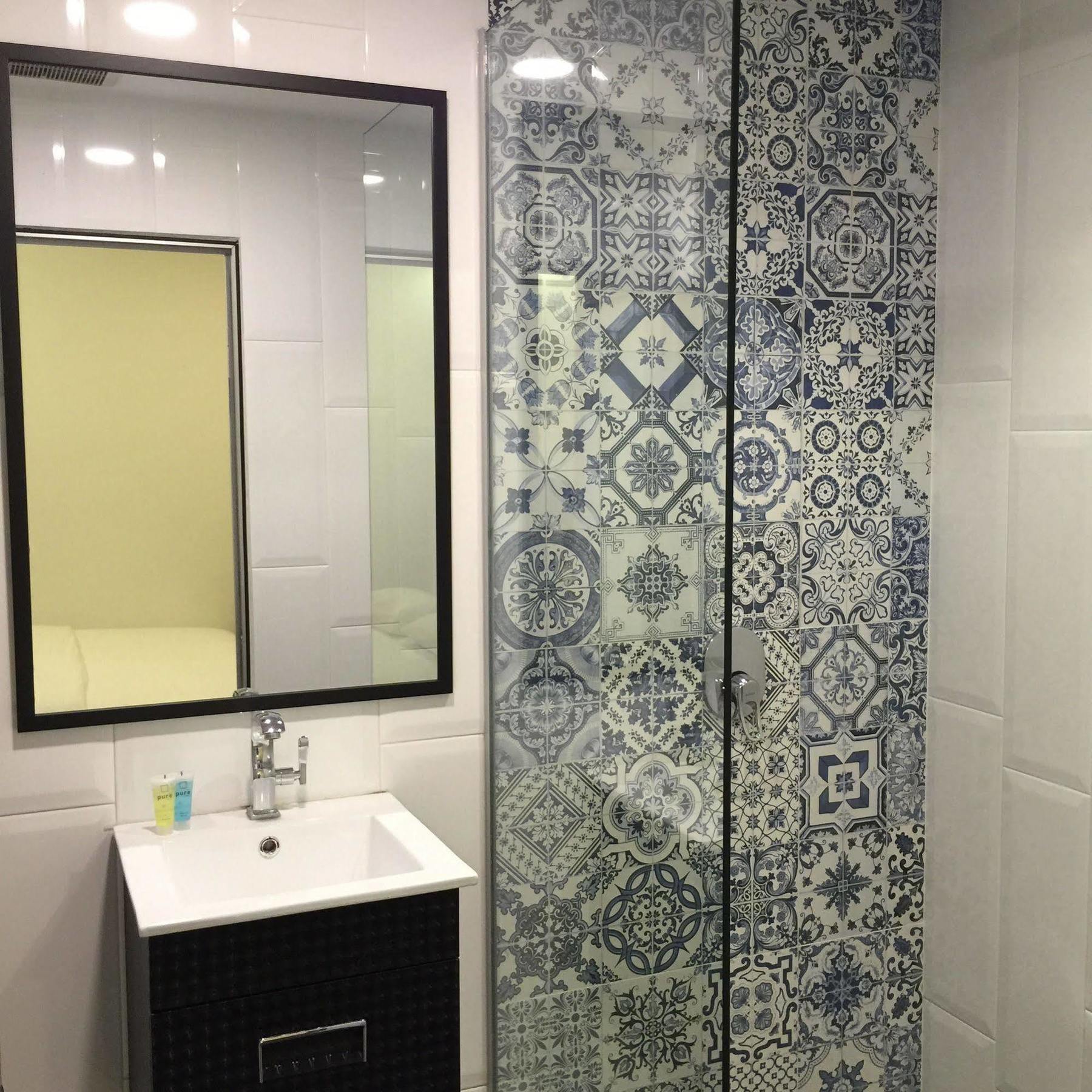 The Oikos Hotel Понтиан Кечил Екстериор снимка