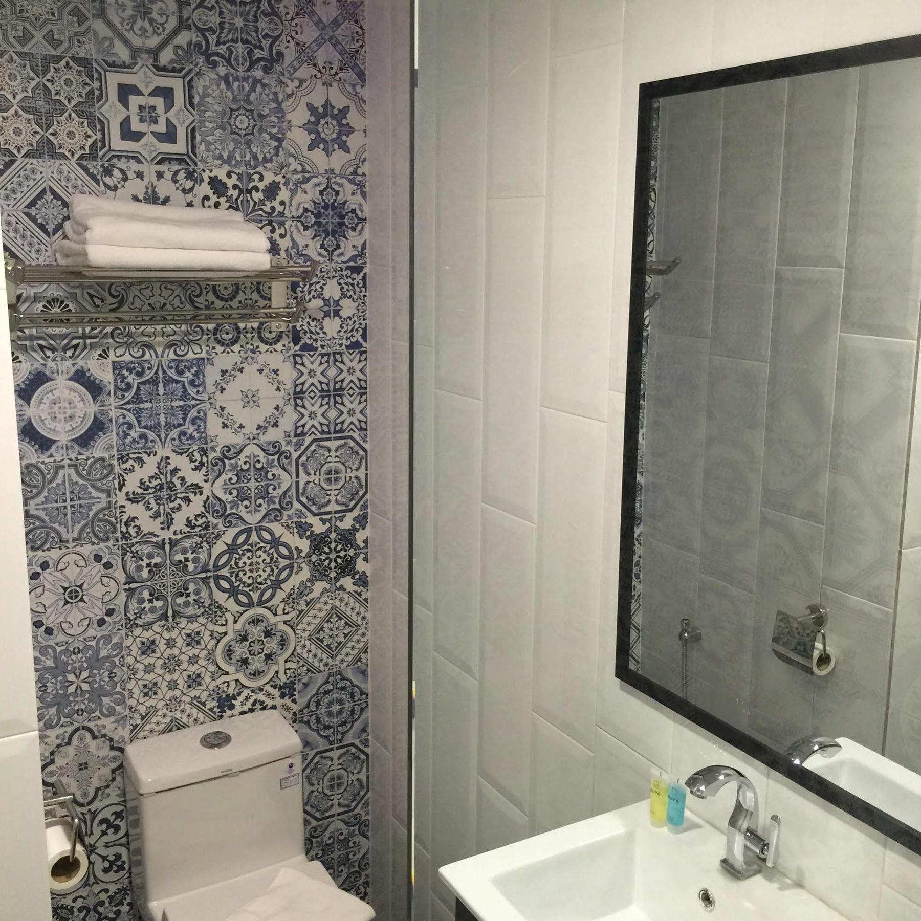 The Oikos Hotel Понтиан Кечил Екстериор снимка