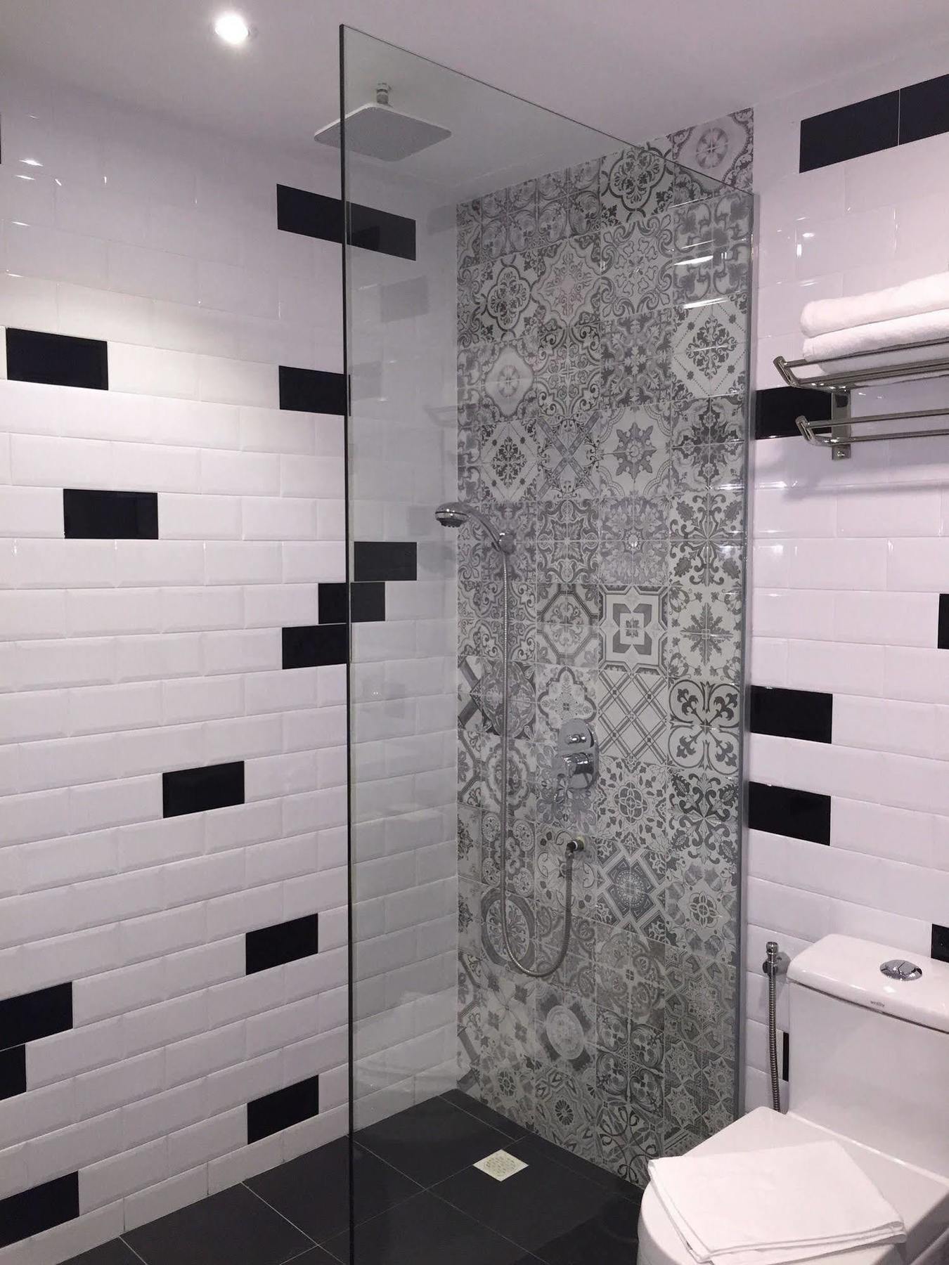 The Oikos Hotel Понтиан Кечил Екстериор снимка
