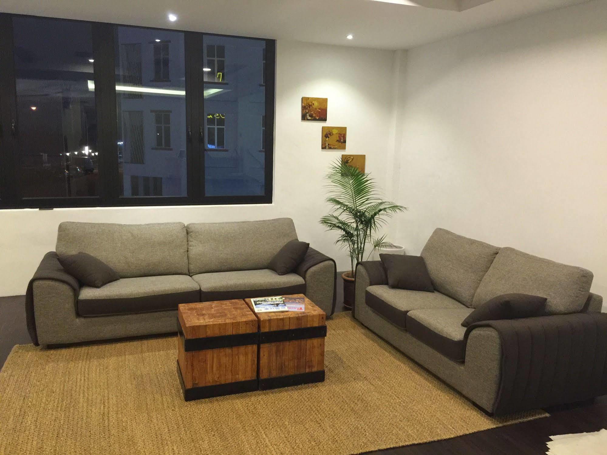 The Oikos Hotel Понтиан Кечил Екстериор снимка